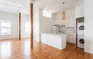 302 METROPOLITAN AVE