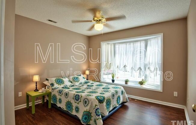 118 FRST OAKS DR