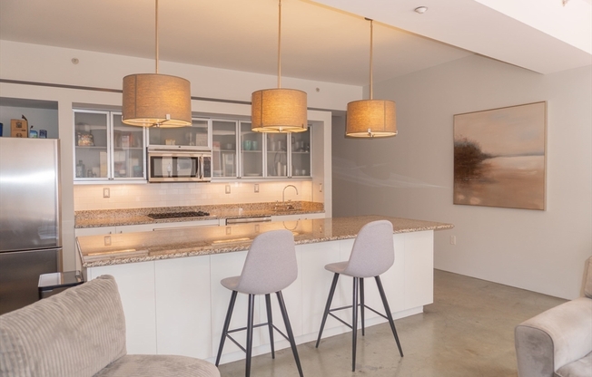 1 bed, 1 bath, 829 sqft, $4,300, Unit 210