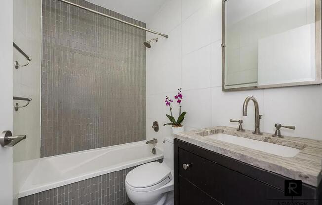 1 bed, 1 bath, 683 sqft, $4,750, Unit 28-E