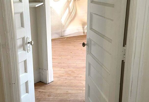 1 bed, 1 bath, 474 sqft, $850, Unit 905