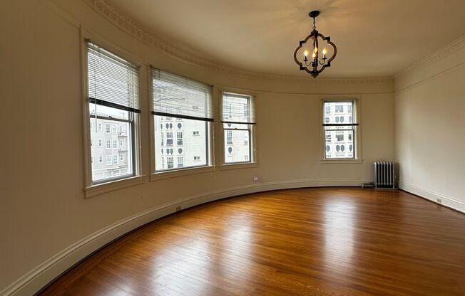101 Cervantes Boulevard (918r)