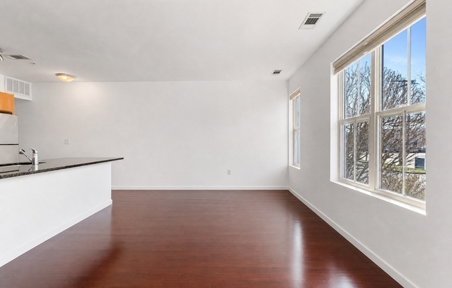 4 REPTON CIR