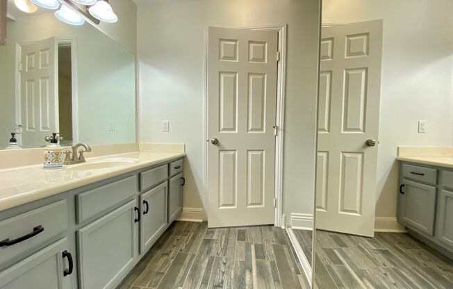 Spacious Two Bedroom featuring Ensuite Bathrooms! TWO ASSIGNED PARKING SPACES! Air Conditioning Included!