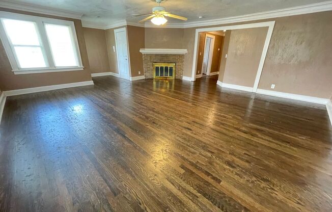 Cute 3-Bedroom, 1-Bathroom duplex Kansas City!