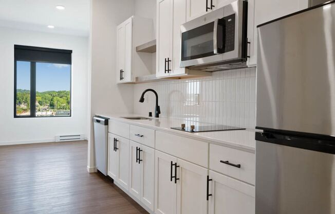 Studio, 1 bath, 400 sqft, $1,195, Unit 516