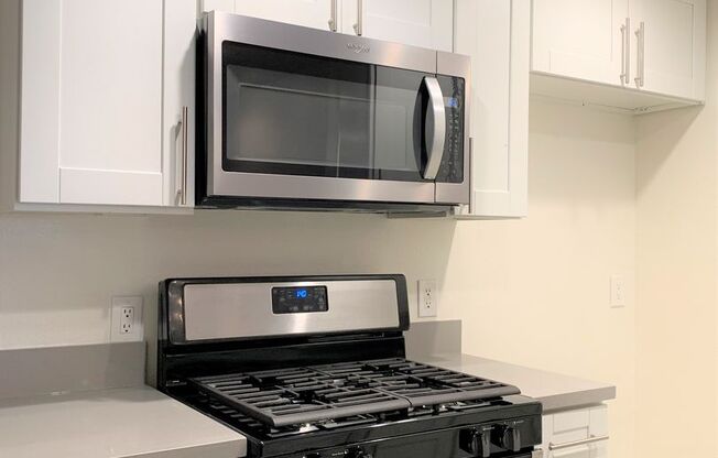 1 bed, 1 bath, 700 sqft, $1,814, Unit 312