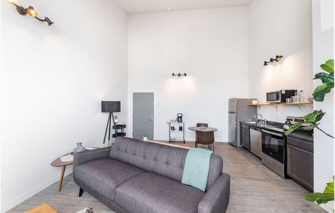 1 bed, 1 bath, 538 sqft, $1,145, Unit 411
