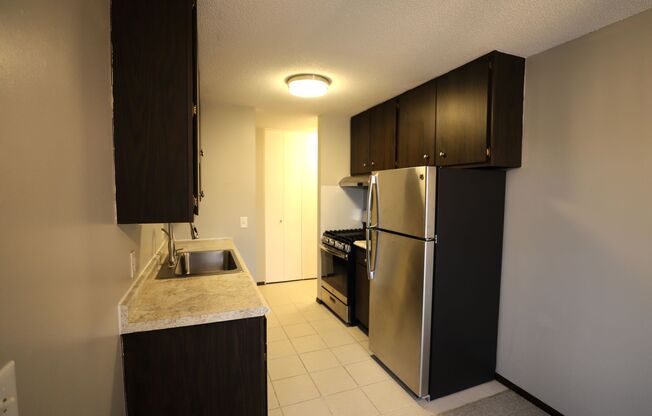 Cedarwood Condos - Cable, Internet & Underground Parking Included!