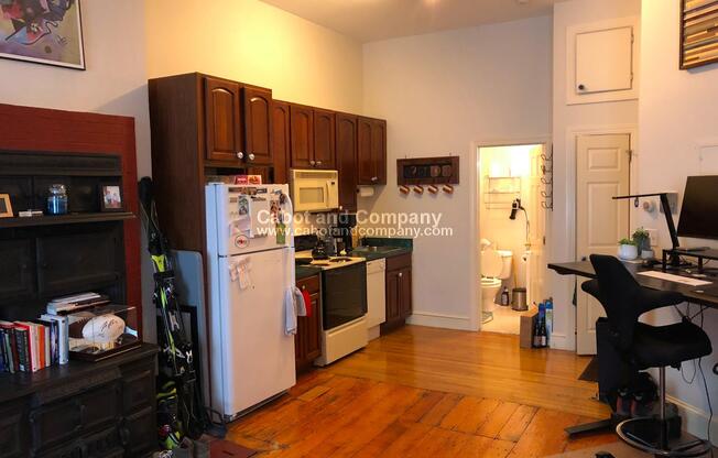 141 BEACON ST