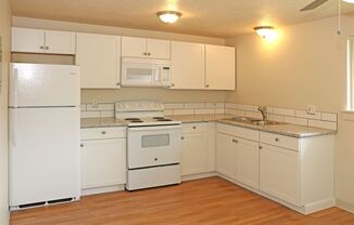 2 Bedroom at the Parkway Apartments in South Corvallis