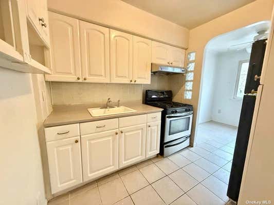 2 beds, 1 bath, 900 sqft, $2,650, Unit 2