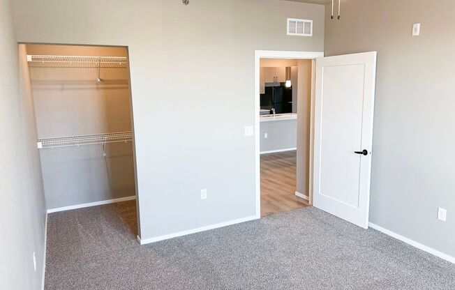 2 beds, 2 baths, 1,092 sqft, $1,750, Unit Bldg 5 Apt 5300