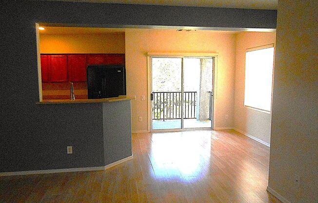 3 beds, 2 baths, $1,700, Unit # 14 2054