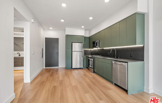 1 bed, 1 bath, 787 sqft, $3,995, Unit 603