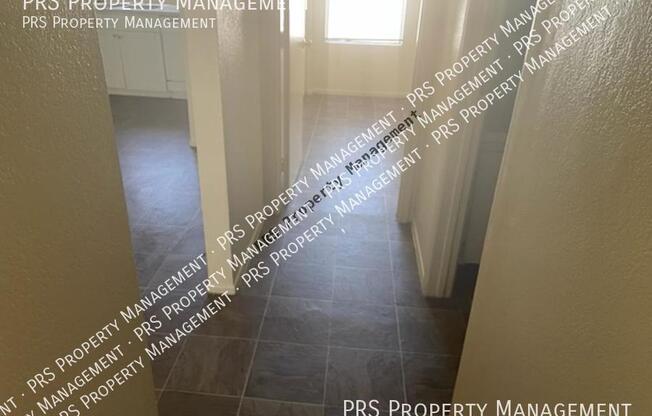 465 W. Ivyglen St