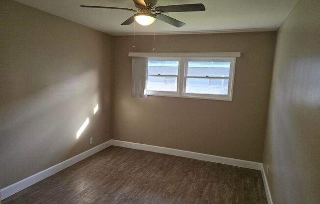 LAST 1 Bedroom/ 1 Bathroom Apartment Available!