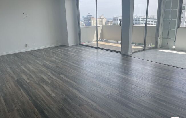 2 beds, 2 baths, 1,377 sqft, $4,900, Unit 702