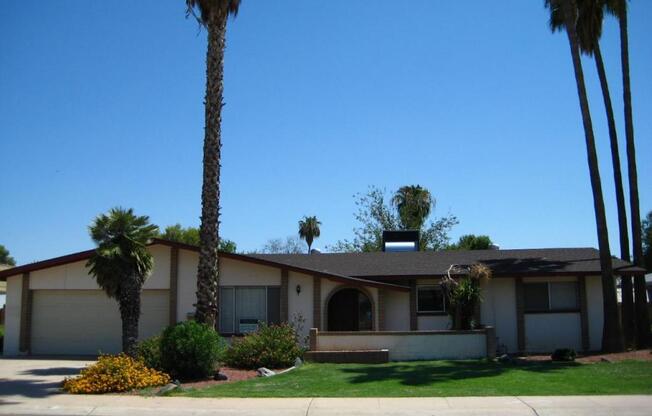 Tempe 4 Bed 2 Bath Includes Pool & Landscaping - Great Location