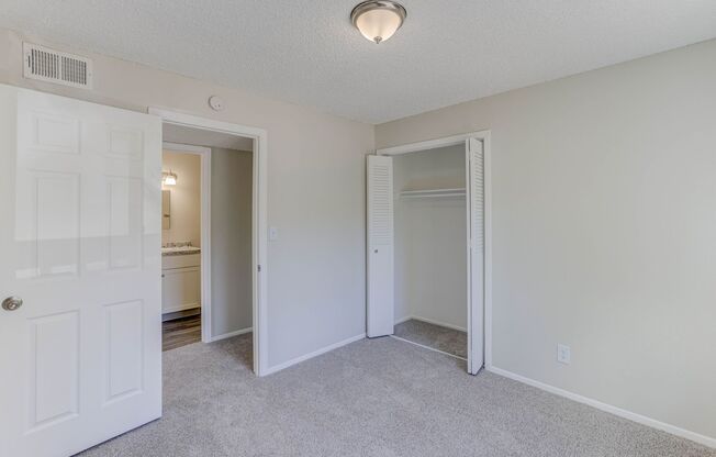 3 beds, 2 baths, 1,150 sqft, $1,875, Unit 27
