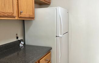 Studio, 1 bath, $1,085, Unit 00 - 2K