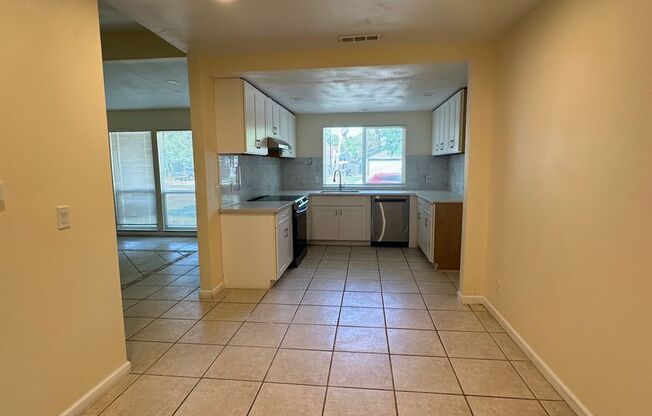 LOCATION, LOCATION 3bedrooms and 2 baths GREENHAVEN AREA.