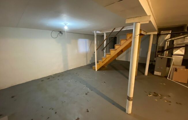 12 ALLEN ST