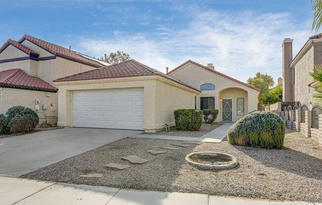 3 bedroom single story in Henderson!