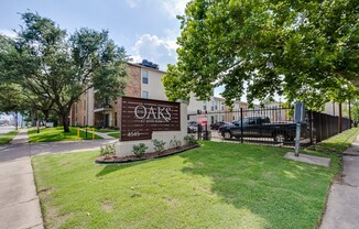 The Oaks at Live Oak