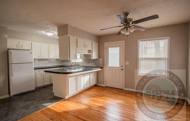 Spacious 5 Bedroom / 2.5 Bathroom Home | Near Ralston