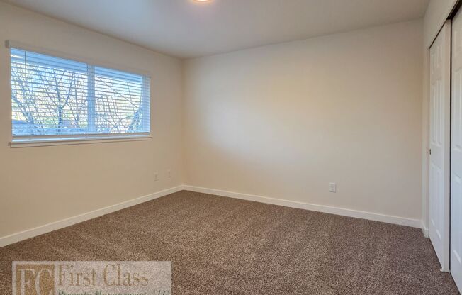 2 beds, 1 bath, 672 sqft, $1,395, Unit 24