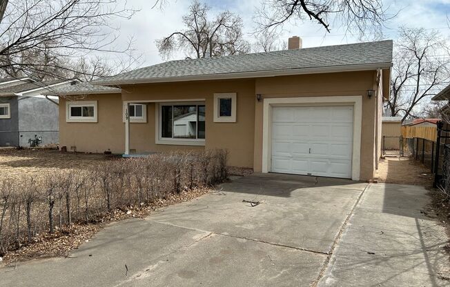 Ranch Style Home - 3 Bed 1 Bath  - Available Now