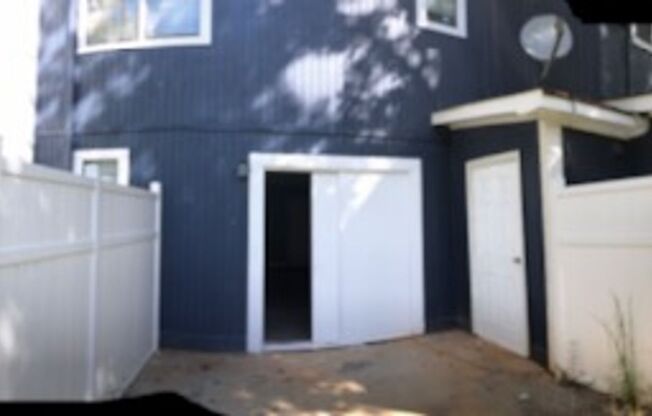 2 beds, 2.5 baths, $1,600