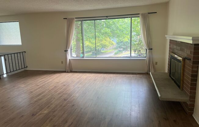 4Bd/1.75Ba Redmond House