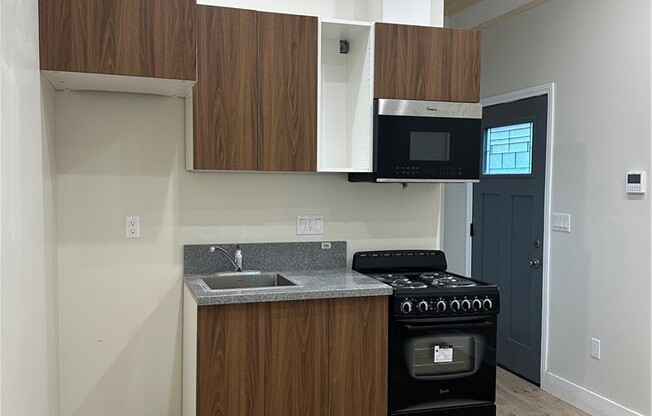 1 bed, 1 bath, 270 sqft, $1,800