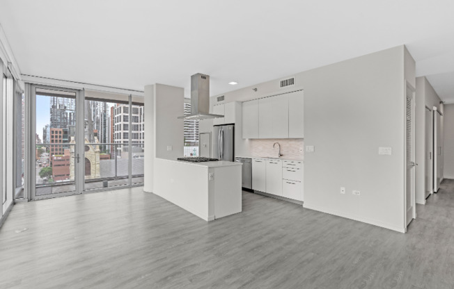13 E HURON