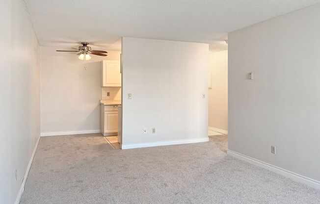 1 bed, 1 bath, 650 sqft, $1,045, Unit 3050202