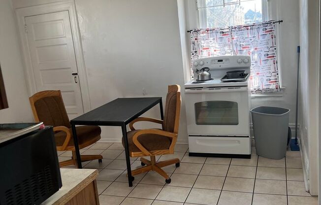 804 Heths Ave
