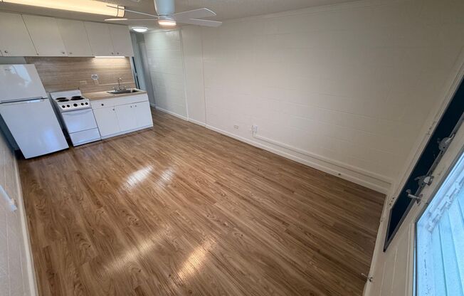 1 bed, 1 bath, 420 sqft, $1,498, Unit 303