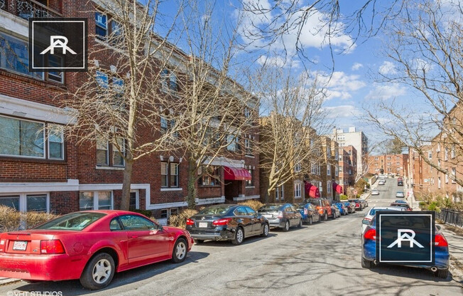 28 CHISWICK RD