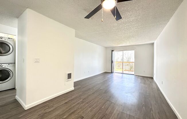 2 beds, 1 bath, 803 sqft, $1,555, Unit 133