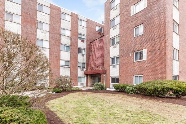 2 beds, 1 bath, 855 sqft, $2,250, Unit 2f