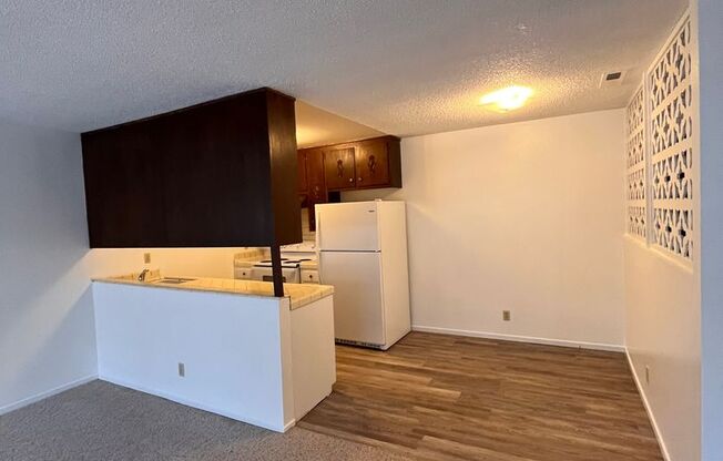 2 beds, 1 bath, 988 sqft, $1,895