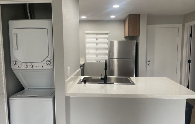 2 beds, 2 baths, 960 sqft, $3,420, Unit B-319