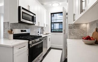 27 W 96 ST