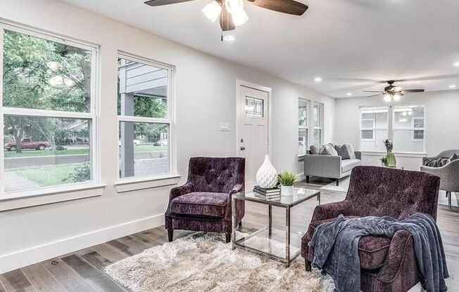 Spacious 5-Bed, 4-Bath Single Family Home with En Suite in Dallas ($500 Off First Month's Rent)