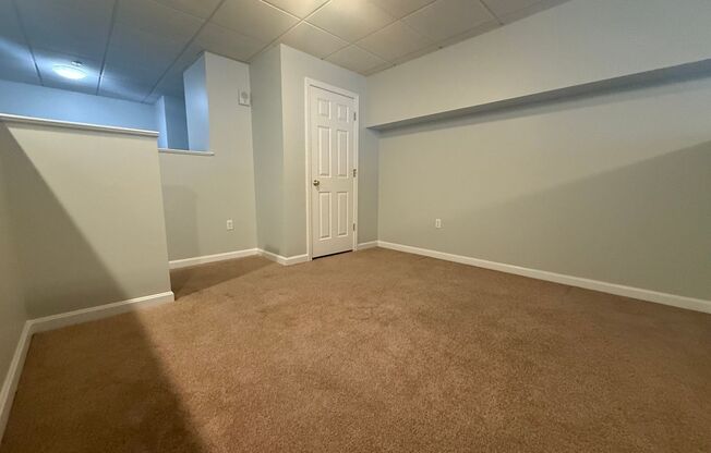 1 bed, 1 bath, 435 sqft, $1,725, Unit 220