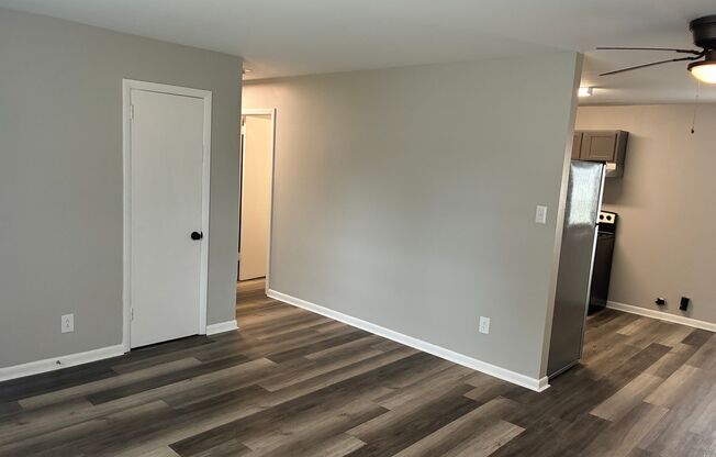 2 beds, 1 bath, 842 sqft, $950, Unit 1023