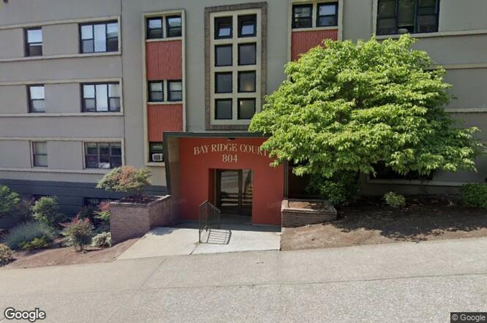 Bay Ridge Court (Cobblestone Court)
