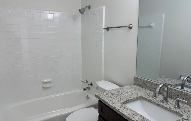 3 beds, 2.5 baths, $2,195, Unit 160